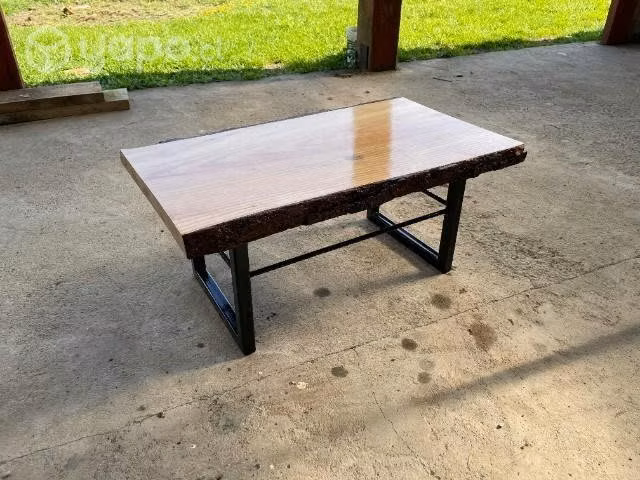 Mesa de centro de madera y fierro nueva