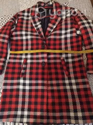 Abrigo de cuadros rojo Talla M - Imagen 4