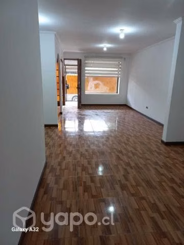 Se vende casa, en el Bosque. Santiago