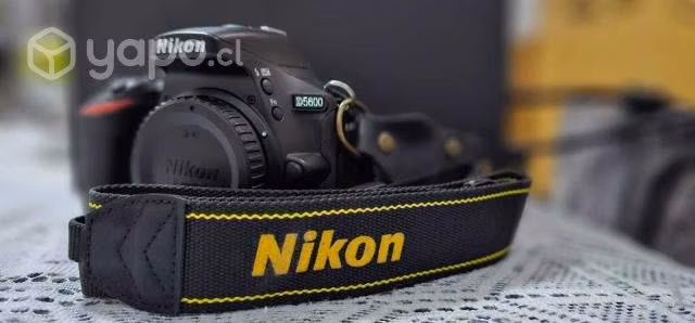 Camara nikon d5600