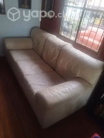Sillón de cuero blanco