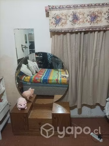 Espejo grande con mueble