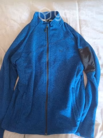 Polar Lippi original azul claro con cierre talla M