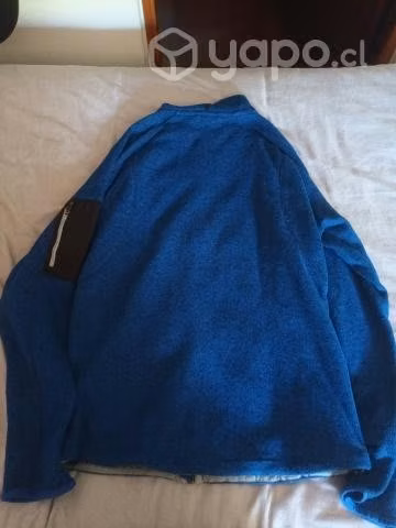 Polar Lippi original azul claro con cierre talla M