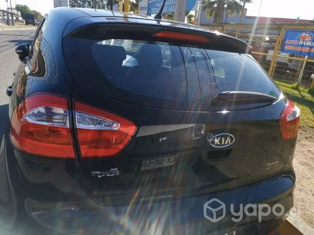 Kia motors rio 2012