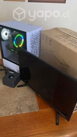Computador gamer más pantalla
