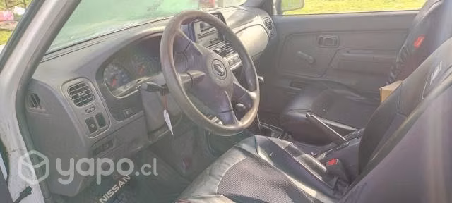 Nissan terrano 2011