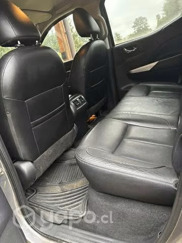 Nissan NP300 LE 4x4 FULL