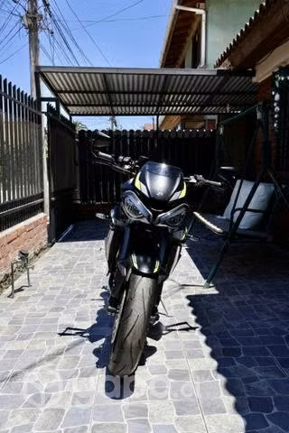 Triumph street triple rs 2022