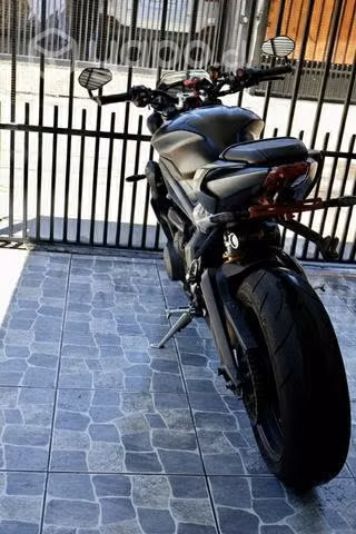 Triumph street triple rs 2022