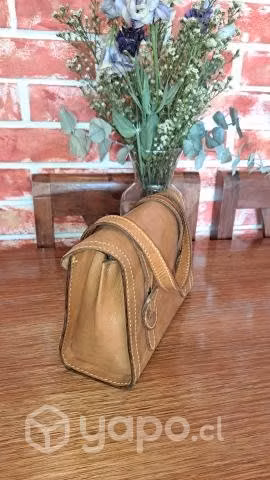 Cartera artesanal cuero