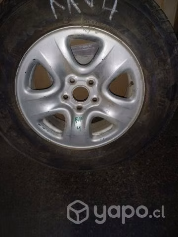 Llanta con neumático 225- 70-R16 bridgestone duele
