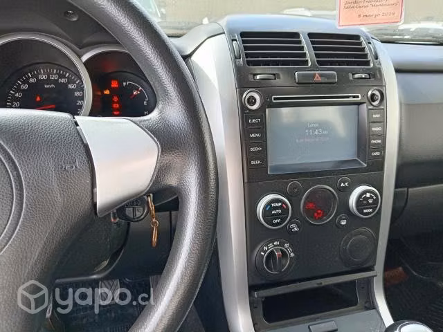 Suzuki grand nomade 2015 4x4 radio con pantalla