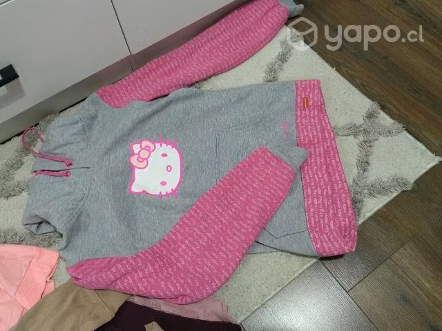 Lote de 3 polerones y 2 sweaters - Imagen 4