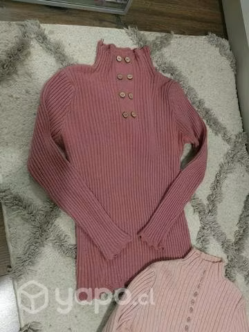 Lote de 3 polerones y 2 sweaters - Imagen 6