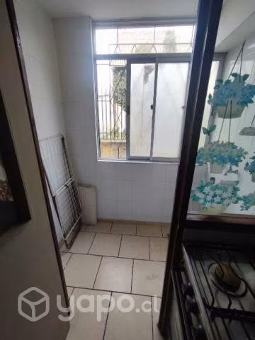 Arriendo departamento año corrido a pasos metro Ch