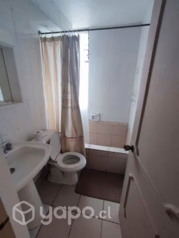 Arriendo departamento año corrido a pasos metro Ch
