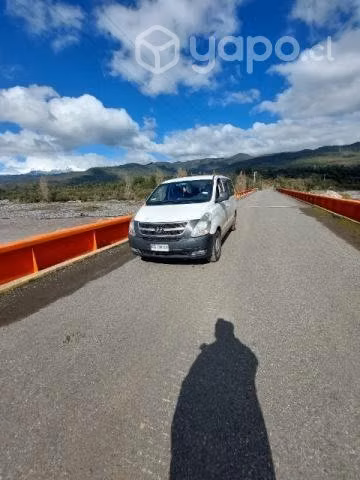 Vendo minibús Hyundai new h1 2013 por renovación