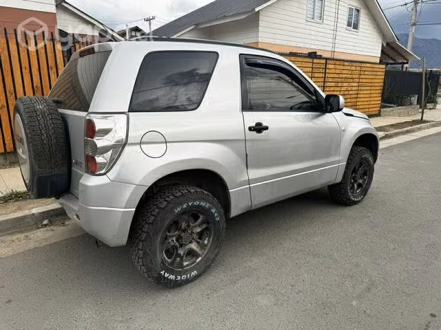 Suzuki grand Vitara 2011 full equipo - Imagen 2