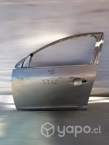 Puerta delantera lh volvo v40