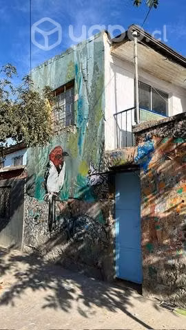 Se arrienda casa , con 2 Dpto interiores