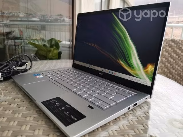 Notebook ACER Swift 3 14 1,5 años de uso
