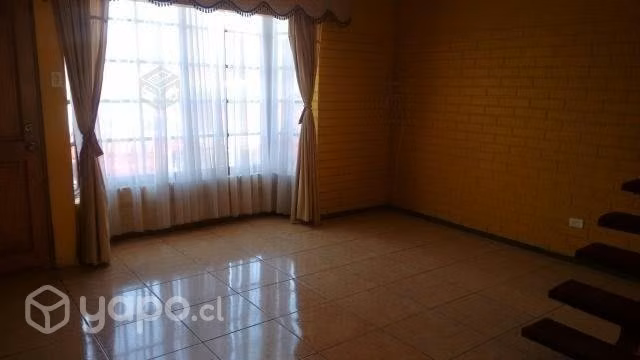 Arriendo de casa de 3 pisos - Imagen 4