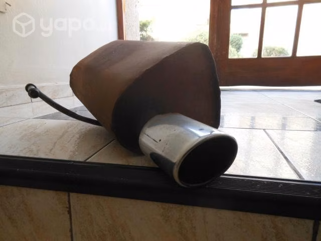 Silenciador + Cola de Escape Cromada Usado