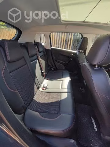 PEUGEOT 2008 año 2018 - Imagen 2