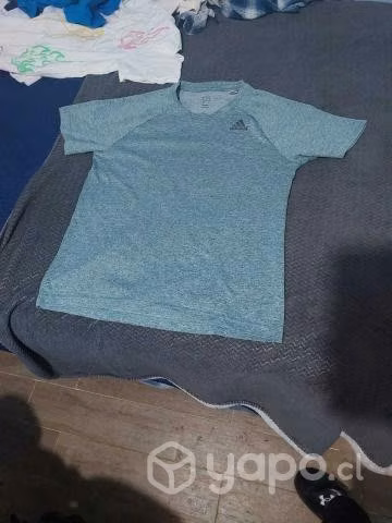Polera deportiva Adidas original