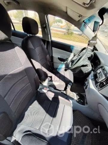 Hyundai accent 2009 - Imagen 4
