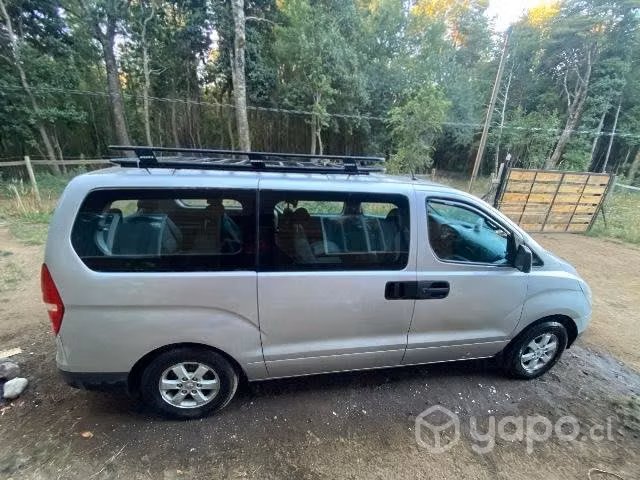 Hyundai H1 2010