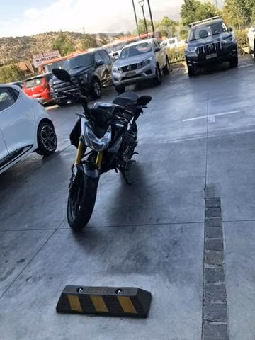Honda cb 190r