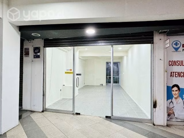MODERNO LOCAL Portal Amunátegui 45 m2