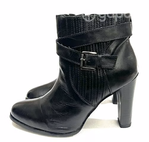 Botín Tacón 100% Cuero Marca Pollini N°38 Negro