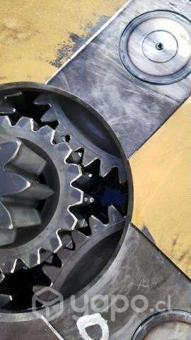 Komatsu PC200-8 disponemos de mando final - Imagen 3
