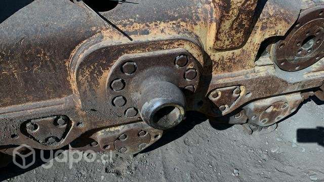 Trunnion komatsu D275 impecable estado - Imagen 2