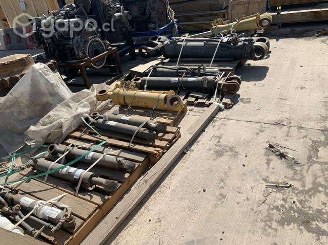 Estanque combustible Buldozer Komatsu - Imagen 3