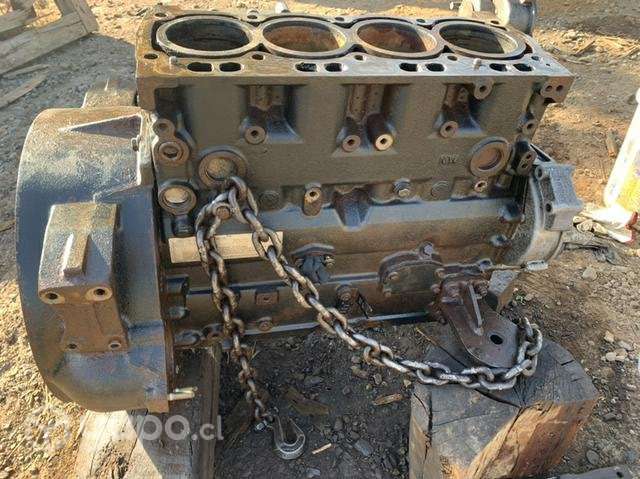 Block Caterpillar 3054 impecable estado - Imagen 2
