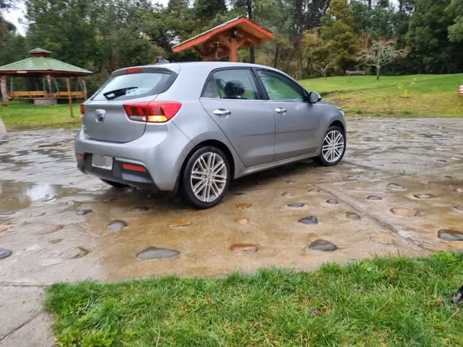 Kia motors rio 2022 - Imagen 4