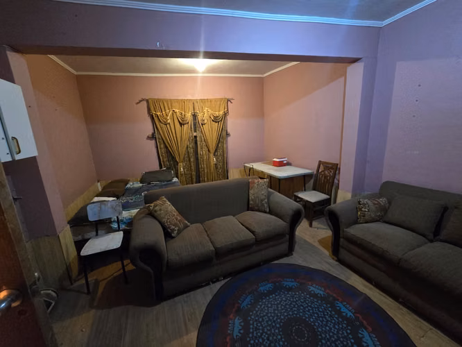 Casa central con local comercial