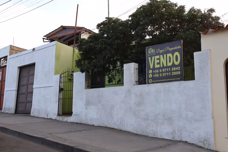 Casa central con local comercial