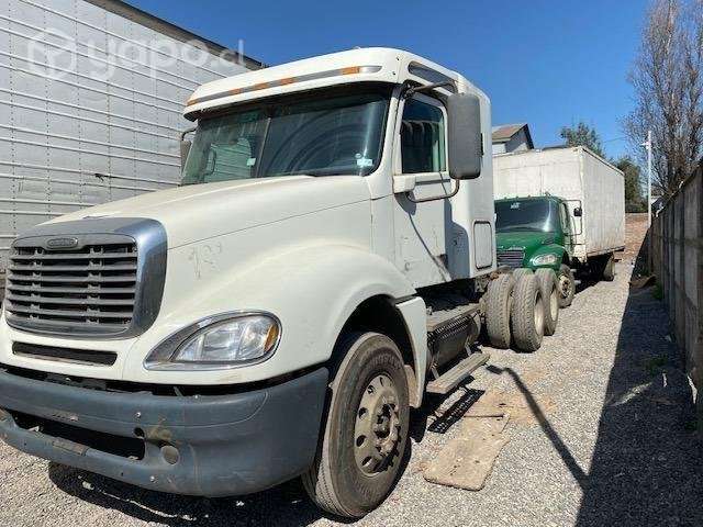 Tracto Camion Freightliner CL 120