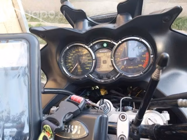 Suzuki v-strom DL 100p