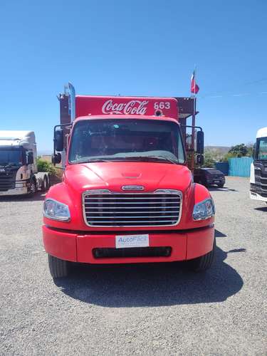 2009-2010 Freightliner M2 210