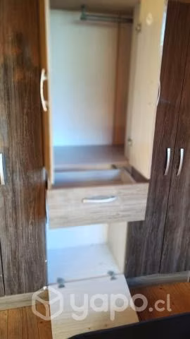 Closet 6 puertas en buen estado - Imagen 2