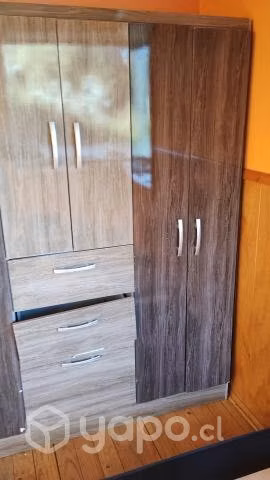 Closet 6 puertas en buen estado - Imagen 3