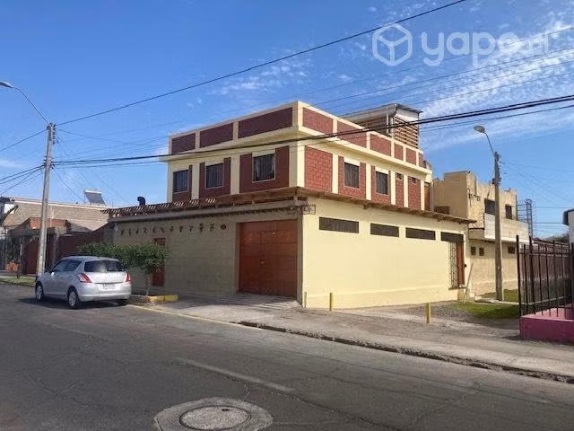 Vendo casa central con hospedaje universitarios con Facilidades de pago