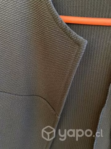 Blazer negro con hombreras