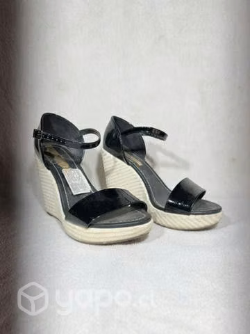 Sandalia con taco Moleca 38 Eur